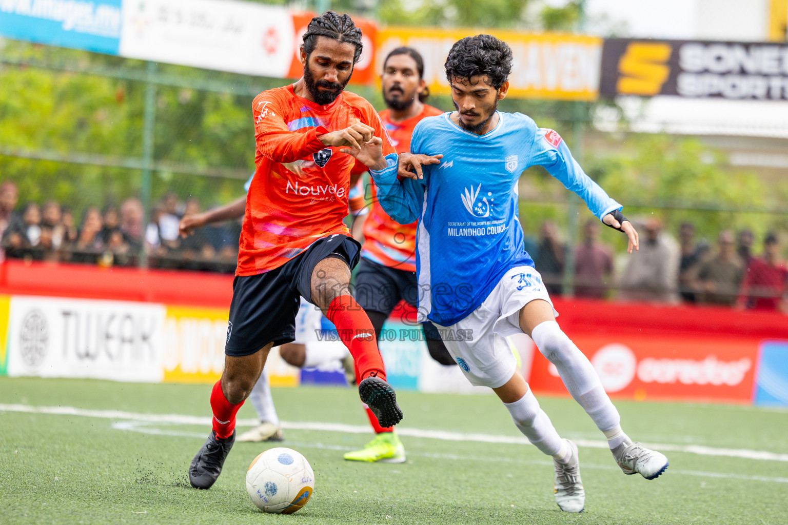 Sh Kanditheemu vs Sh Milandhoo in Day 21 of Golden Futsal Challenge 2025 was held on Saturday , 25th January 2025, in Hulhumale', Maldives.
Photos: Ismail Thoriq / images.mv