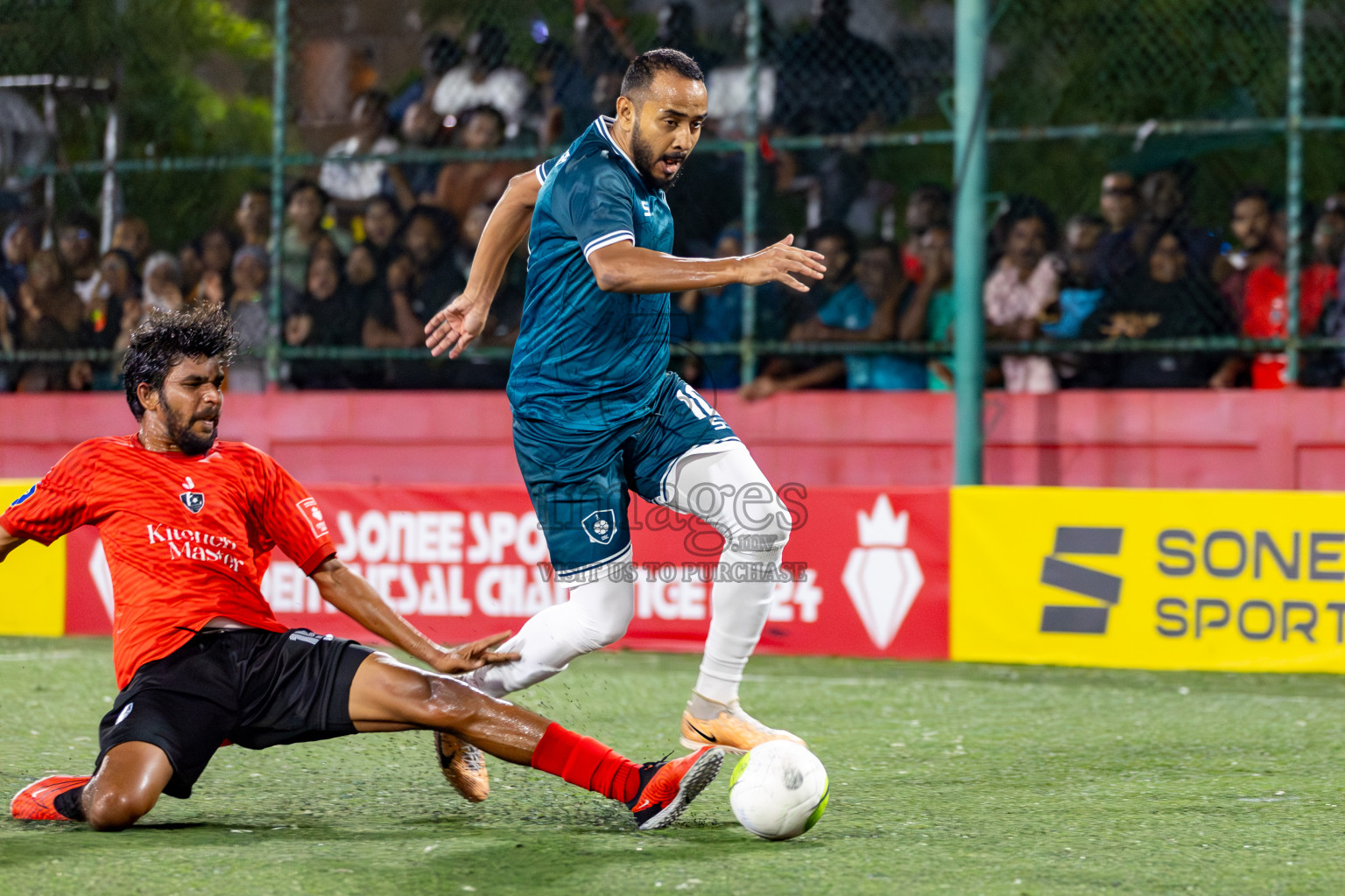 Sh. Kanditheemu VS R. Dhuvaafaru on Day 35 of Golden Futsal Challenge 2024 was held on Tuesday, 20th February 2024, in Hulhumale', Maldives 
Photos: Hassan Simah, / images.mv