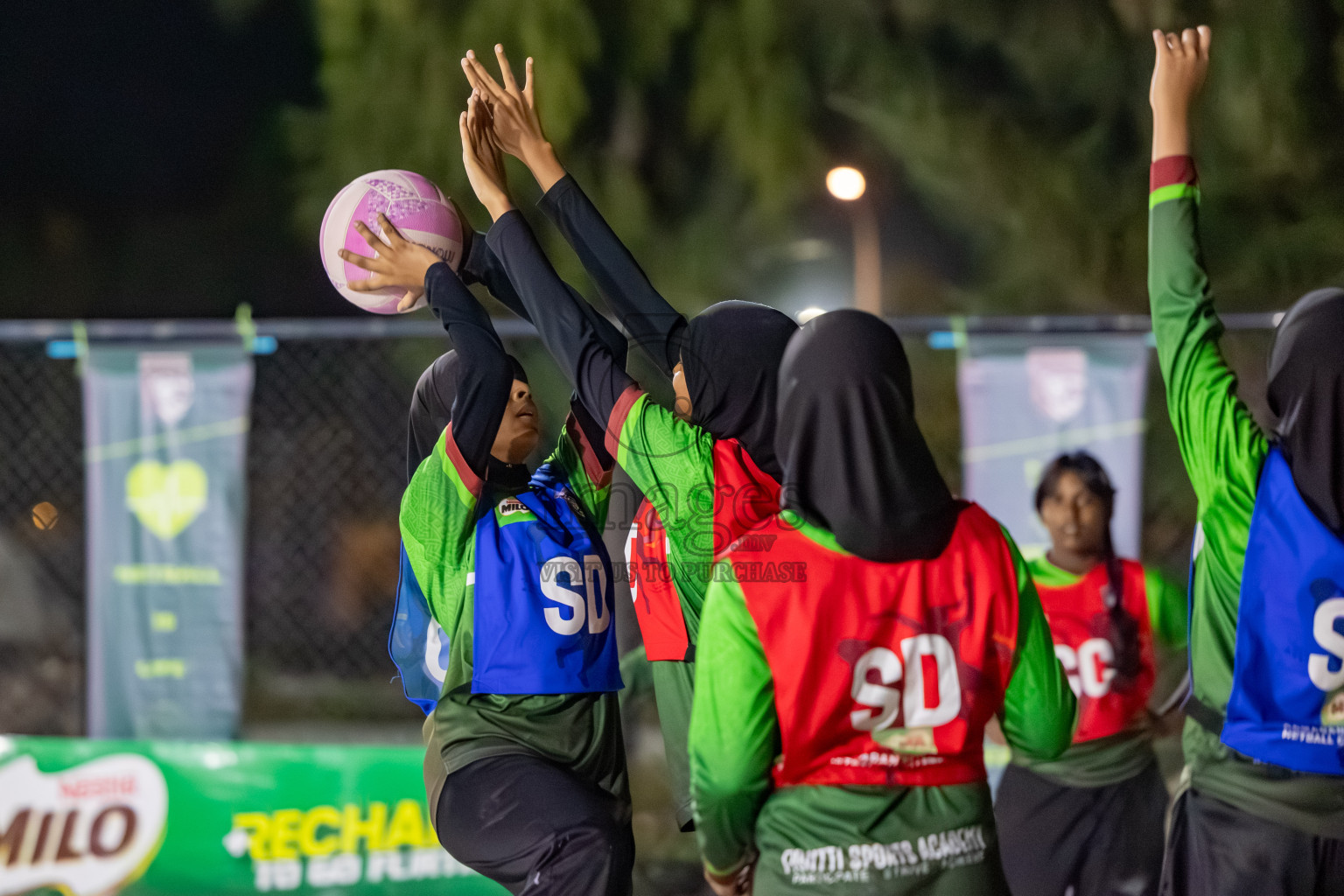 Day 1 of MILO Netball Fest 2025 was held in Cental Park, Hulhumale', Maldives on Thursday, 20th November 2025. 

Photos: Hassan Simah / images.mv