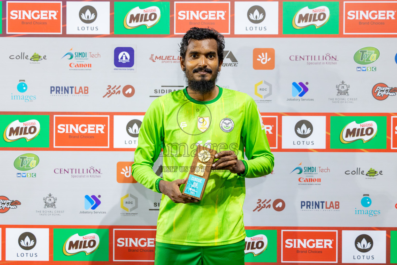 Team DJA VS Trade Club in Club Maldives Classic 2024 held in Rehendi Futsal Ground, Hulhumale', Maldives on Saturday, 14th September 2024. 
Photos: Hassan Simah / images.mv