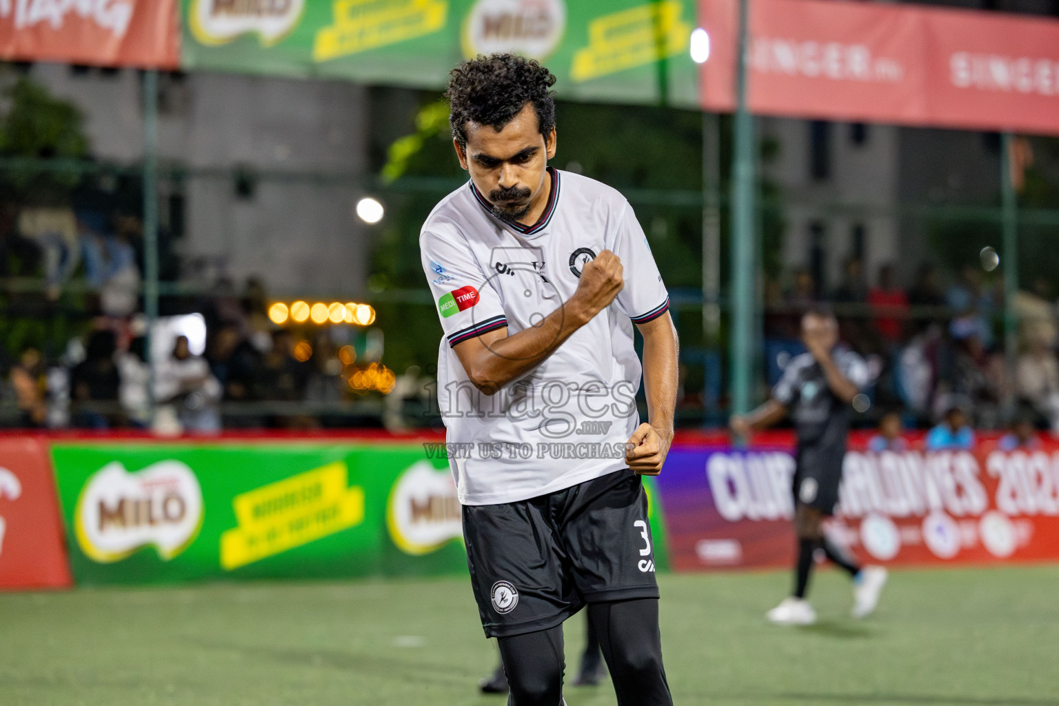 DHAAKHILY CLUB vs KULHIVARU VUZARA CLUB in Club Maldives Classic 2024 held in Rehendi Futsal Ground, Hulhumale', Maldives on Thursday, 12th September 2024. 
Photos: Hassan Simah / images.mv