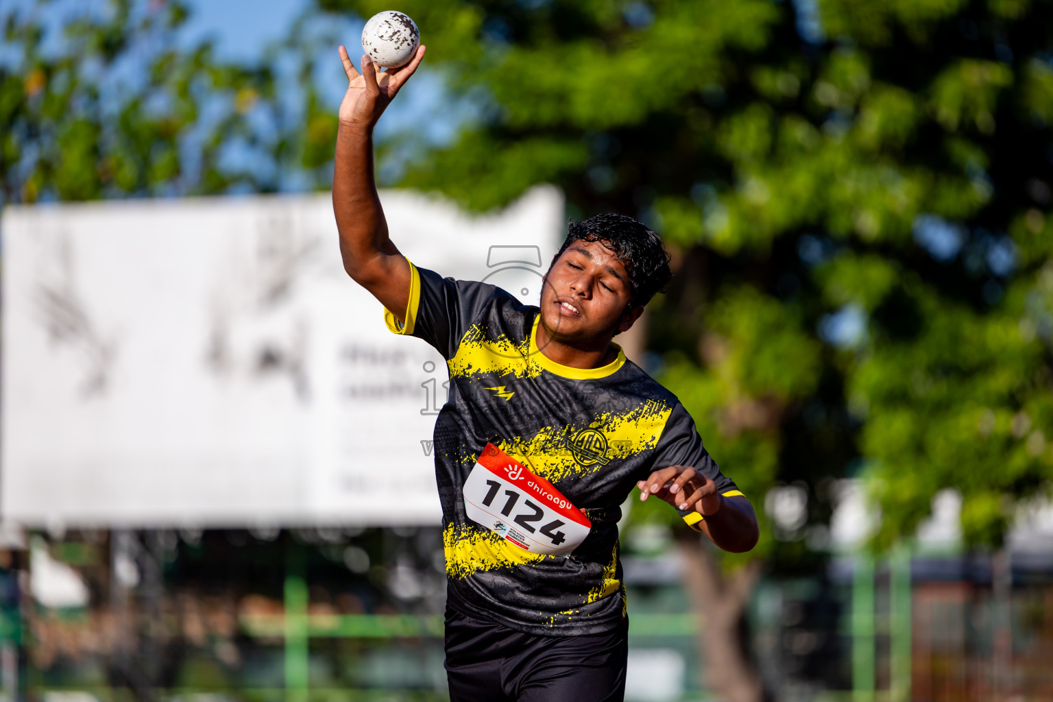 Day 1 of Inter-school Athletics Championship 2025 held in Ekuveni Synthetic Track, Male', Maldives on Monday, 06th October 2025. Photos by: Nausham Waheed / Images.mv