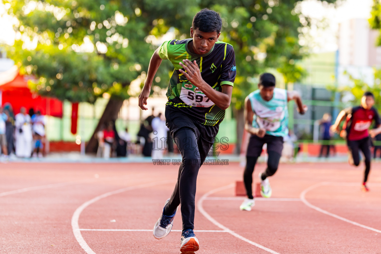 Day 1 of Inter-school Athletics Championship 2025 held in Ekuveni Synthetic Track, Male', Maldives on Monday, 06th October 2025. Photos by: Nausham Waheed / Images.mv
