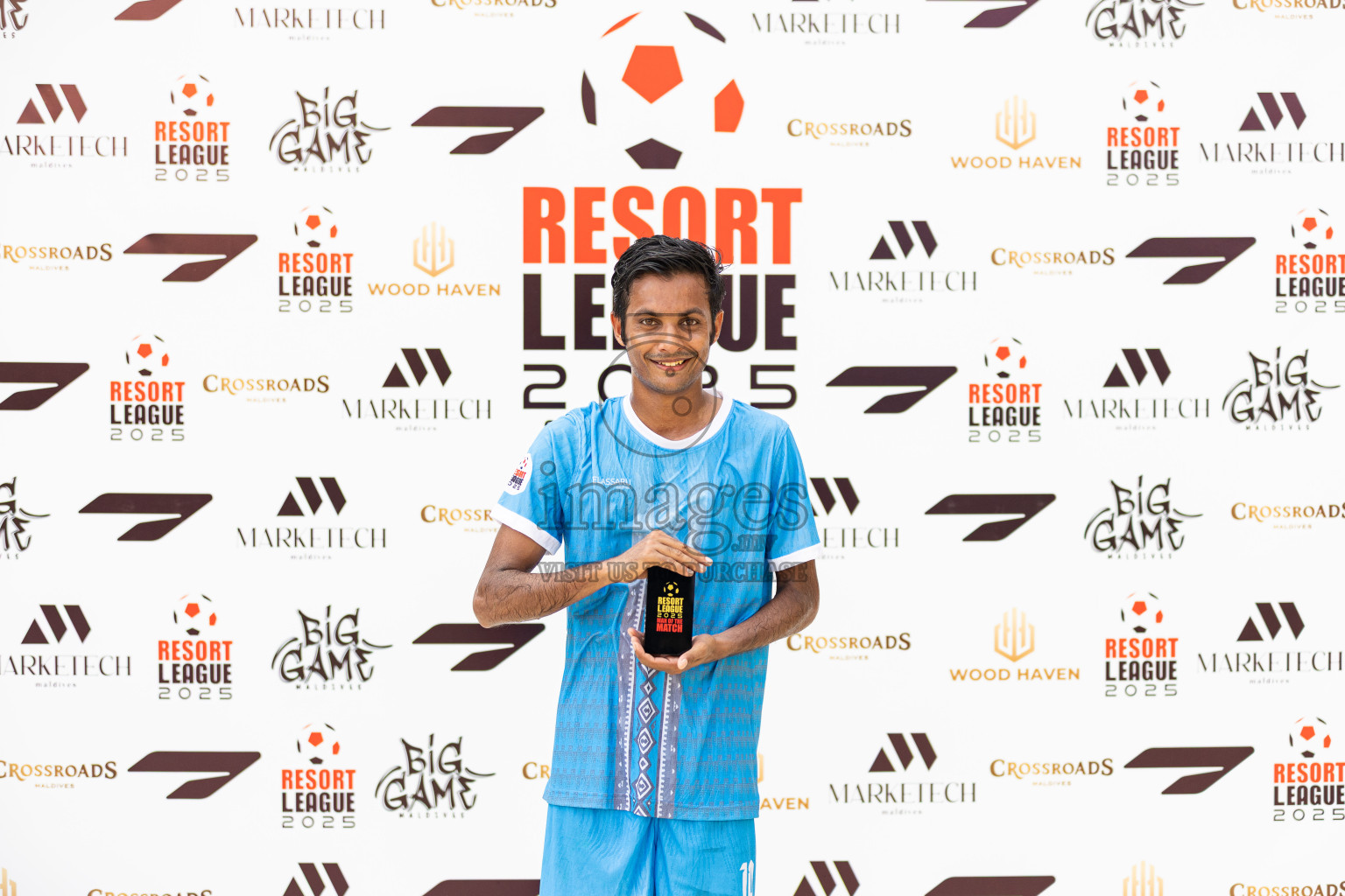 Velassaru vs Ozen Bolifushi in Resort League 2025 (South Male Zone) day 3 was held on Tuesday, 30th September 2025 in Crossroads's Maldives, Photos: Areef Adam / images.mv