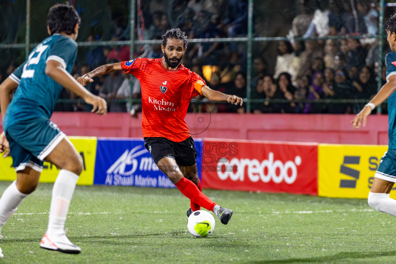 Sh. Kanditheemu VS R. Dhuvaafaru on Day 35 of Golden Futsal Challenge 2024 was held on Tuesday, 20th February 2024, in Hulhumale', Maldives 
Photos: Hassan Simah, / images.mv